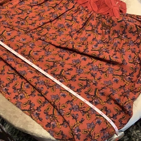 Xhilaration cold shoulder top, floral and lace - Picture 10 of 12